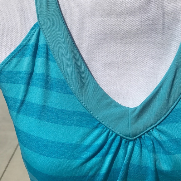 Old Navy Athletic Tank Top - Picture 2 of 5